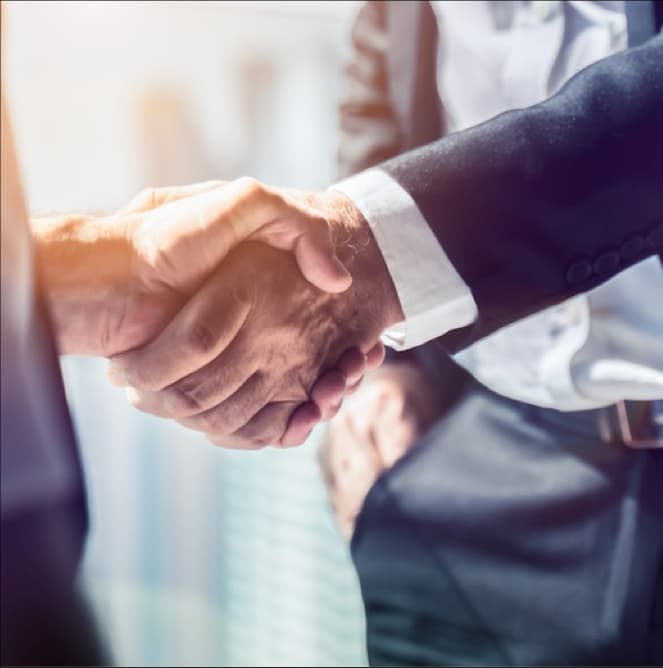 Instalación de película estirable automática en planta industrial